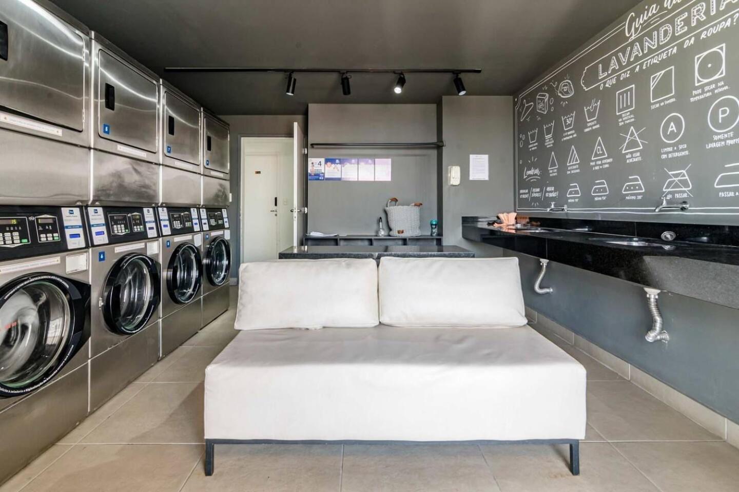 Apartamento Com Ampla Vista, Pq Augusta, 11 Andar, Metro