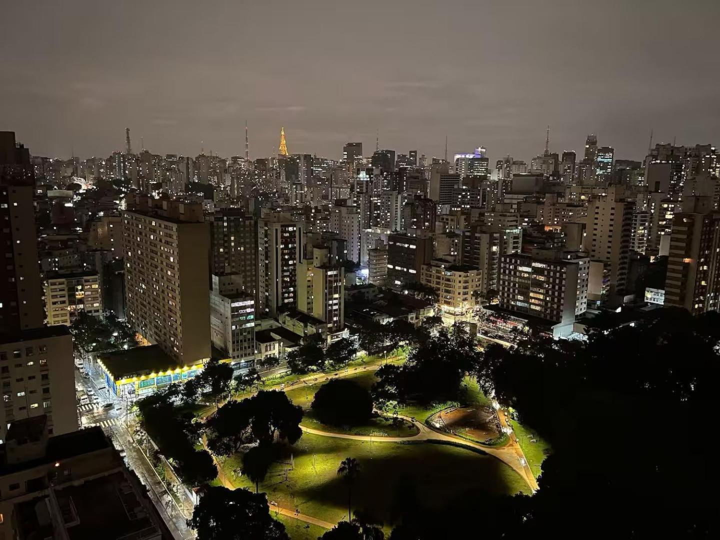 Apartamento Com Ampla Vista, Pq Augusta, 11 Andar, Metro